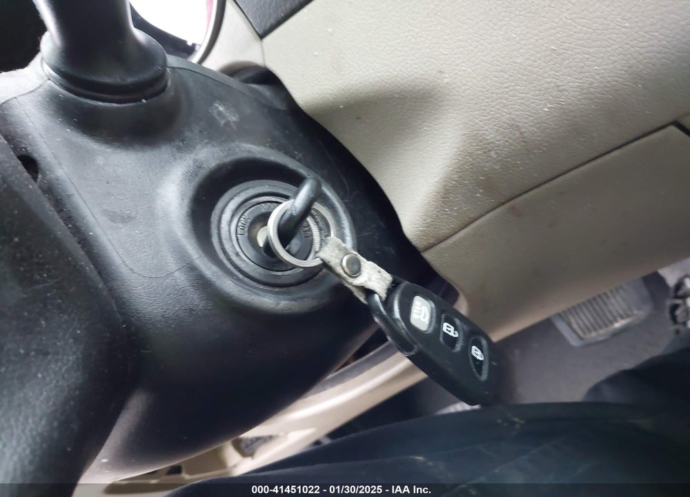 2014 HYUNDAI ELANTRA VIN: 5NPDH4AE1EH518639