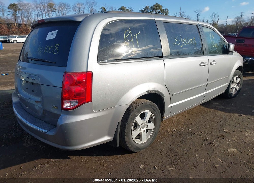 2013 DODGE GRAND CARAVAN VIN: 2C4RDGCG4DR553520