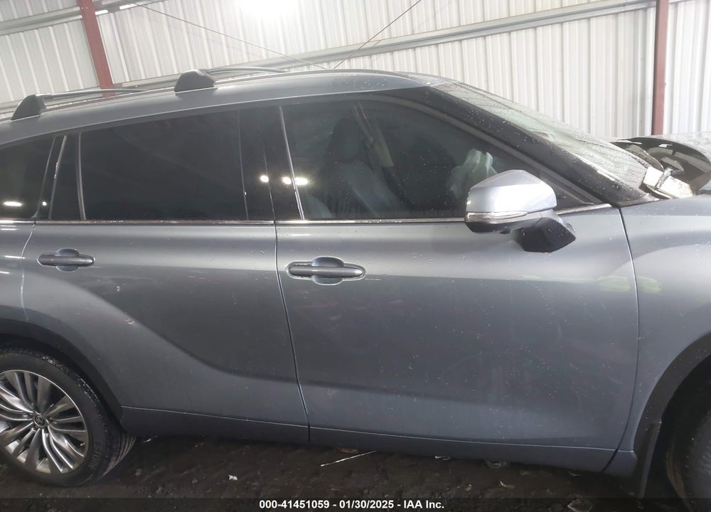 2024 TOYOTA HIGHLANDER PLATINUM VIN: 5TDKDRBH4RS567200