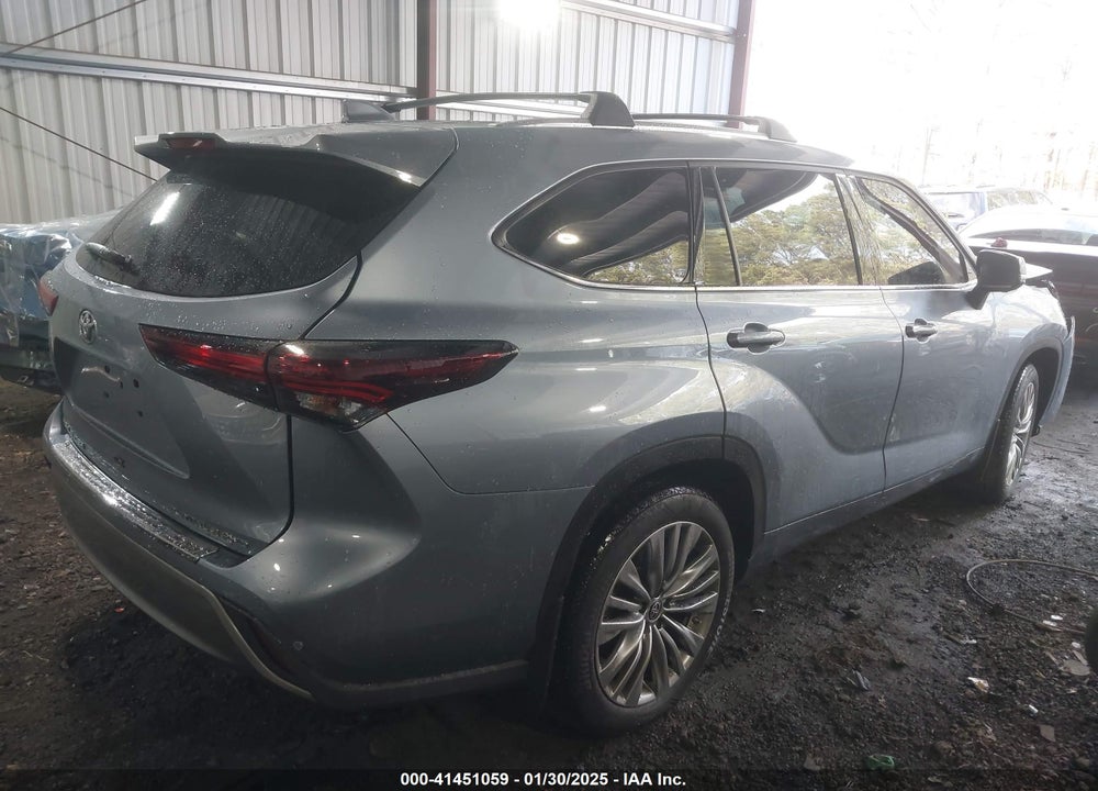 2024 TOYOTA HIGHLANDER PLATINUM VIN: 5TDKDRBH4RS567200