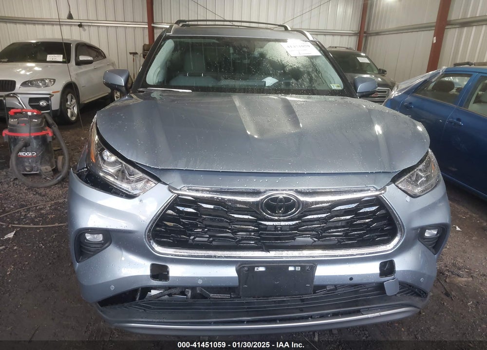 2024 TOYOTA HIGHLANDER PLATINUM VIN: 5TDKDRBH4RS567200