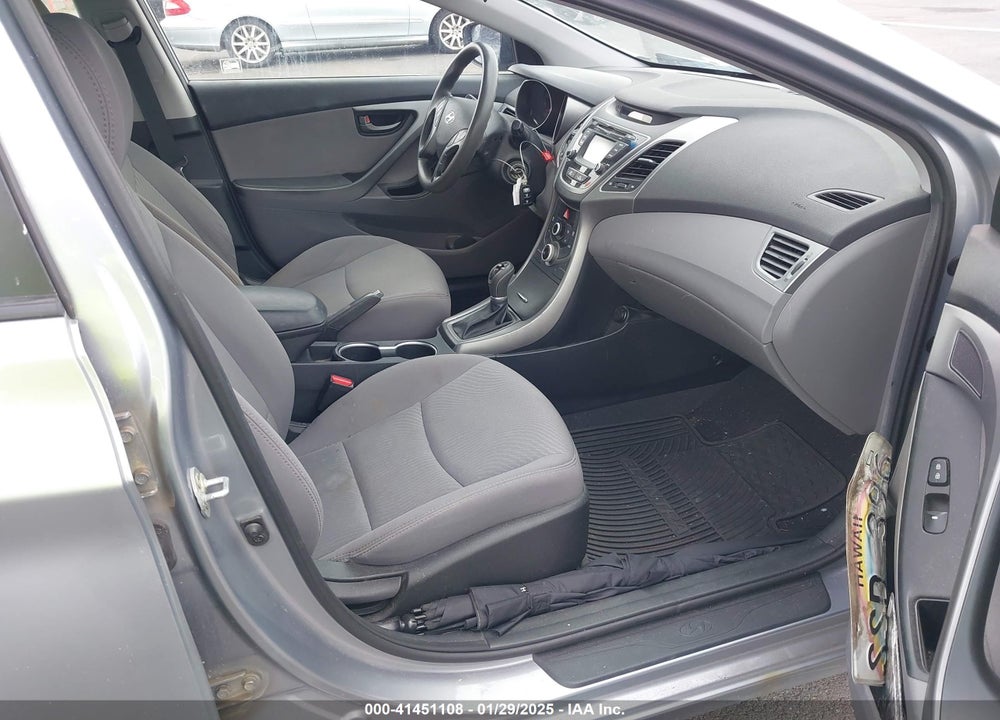 2016 HYUNDAI ELANTRA SE VIN: 5NPDH4AE8GH692775