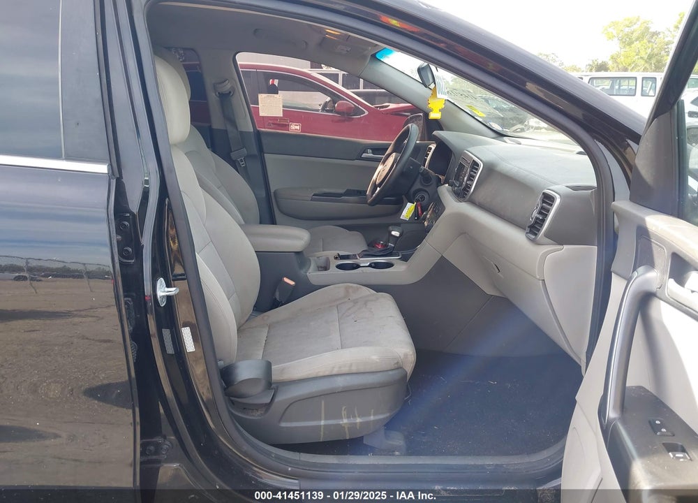 2017 KIA SPORTAGE LX VIN: KNDPMCAC0H7078617