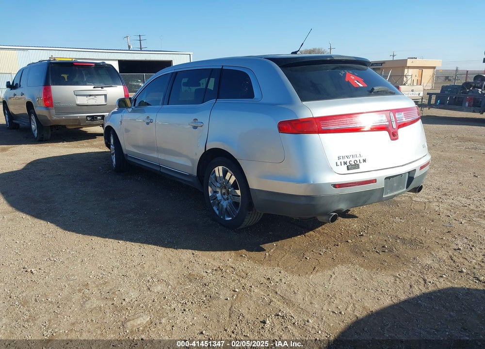 2011 LINCOLN MKT VIN: 2LMHJ5FR3BBJ50477