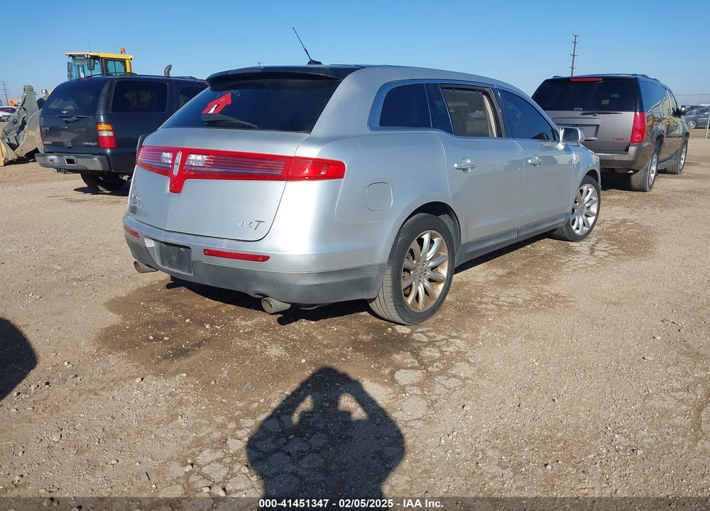 2011 LINCOLN MKT VIN: 2LMHJ5FR3BBJ50477