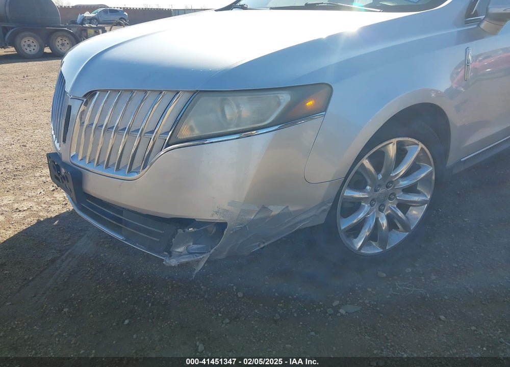 2011 LINCOLN MKT VIN: 2LMHJ5FR3BBJ50477