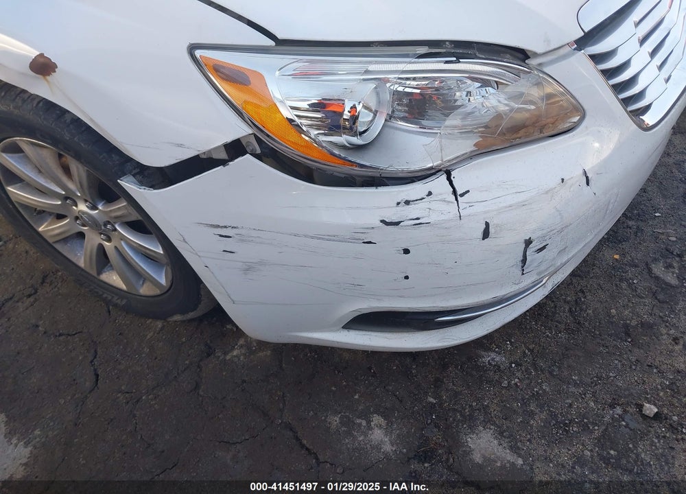 2014 CHRYSLER 200 VIN: 1C3CCBBB1EN153418