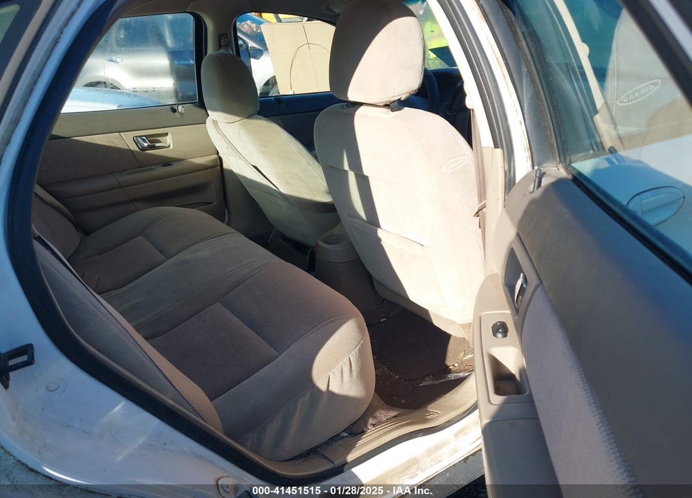 2001 FORD TAURUS SE VIN: 1FAHP53U41A261112