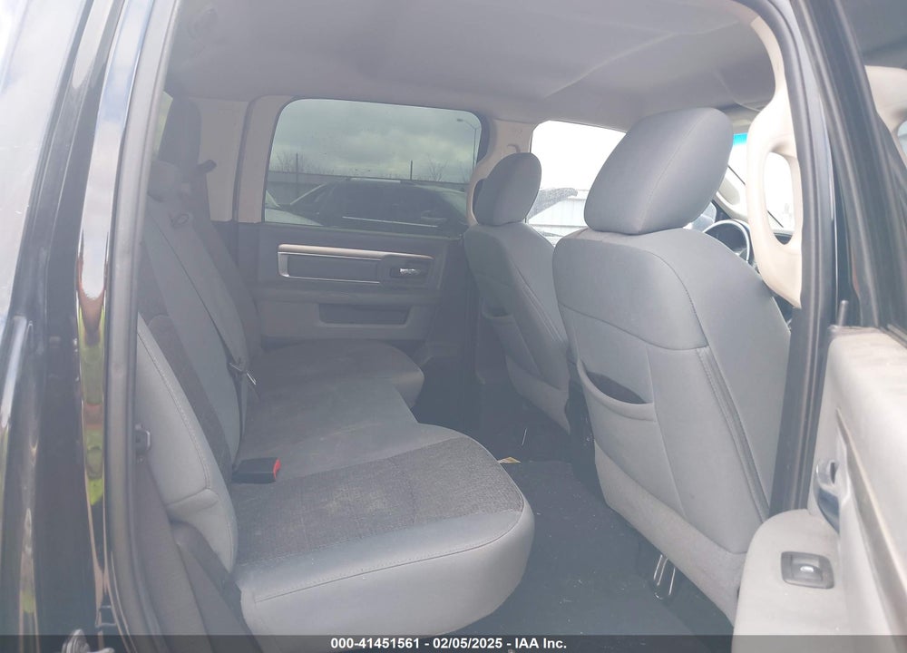 2015 RAM 1500 VIN: 1C6RR6LG7FS501576
