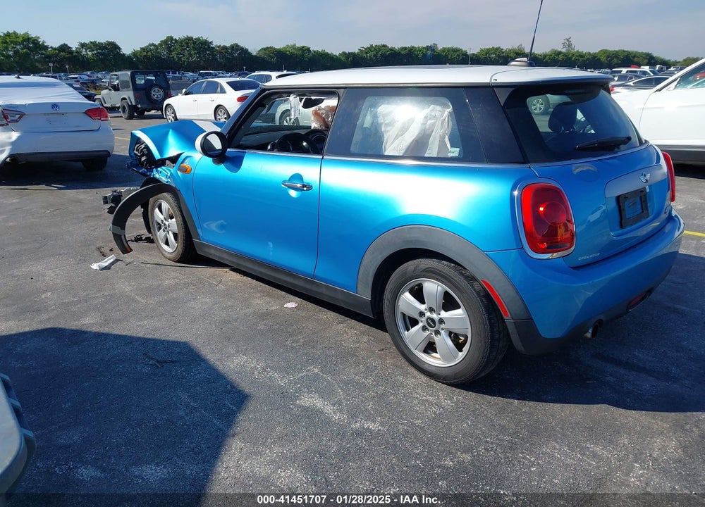2015 MINI HARDTOP VIN: WMWXM5C58FT940882