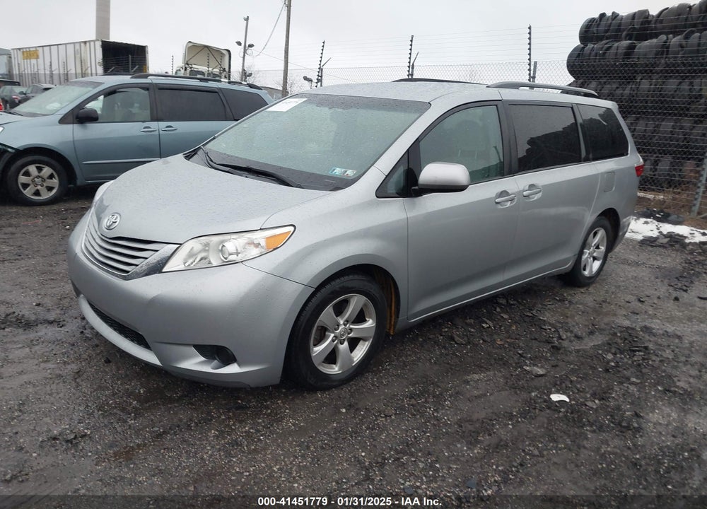 2015 TOYOTA SIENNA LE 8 PASSENGER VIN: 5TDKK3DC9FS618965