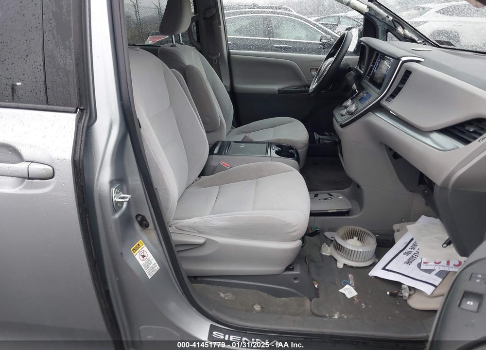 2015 TOYOTA SIENNA LE 8 PASSENGER VIN: 5TDKK3DC9FS618965