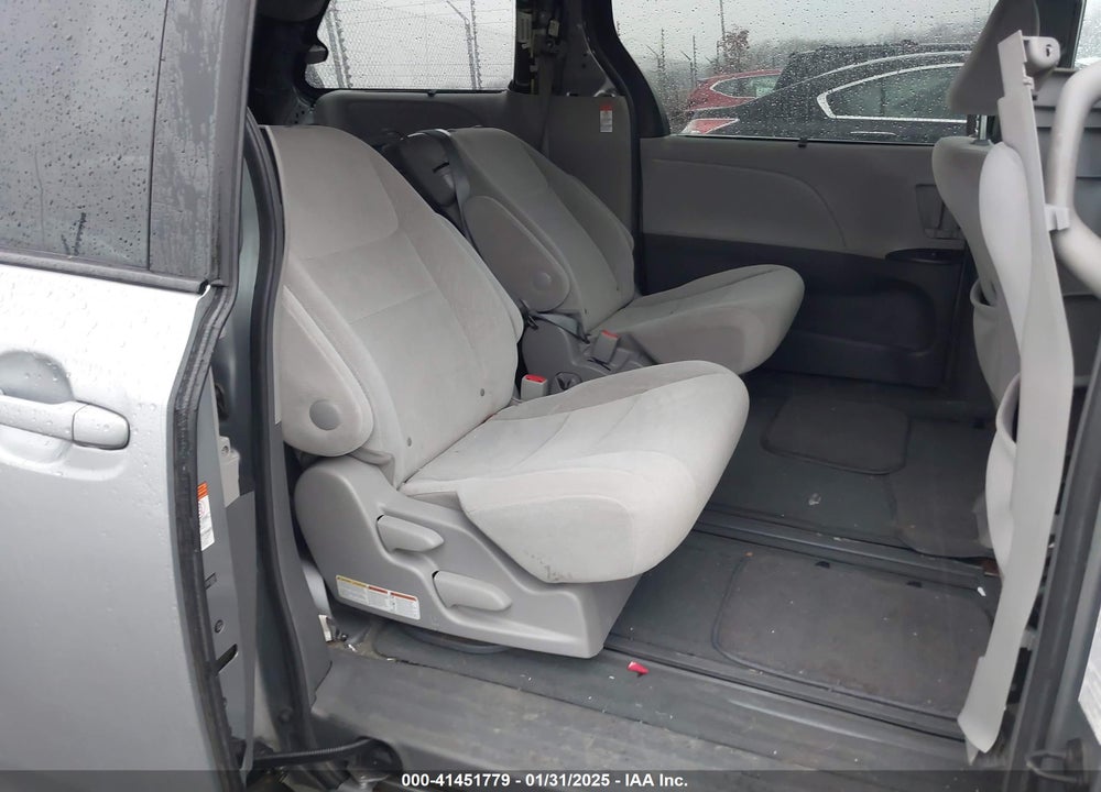 2015 TOYOTA SIENNA LE 8 PASSENGER VIN: 5TDKK3DC9FS618965
