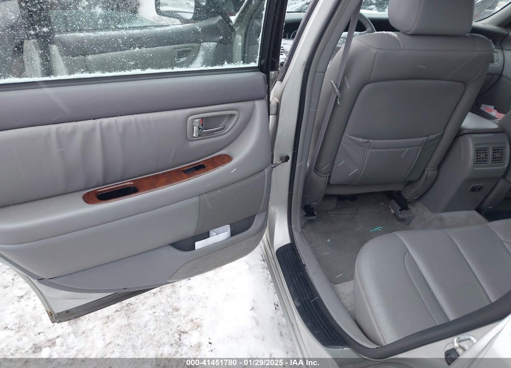 2000 TOYOTA AVALON XLS VIN: 4T1BF28BXYU075958