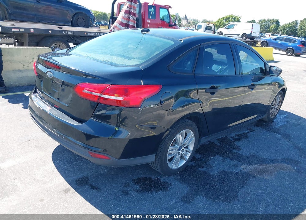2015 FORD FOCUS VIN: 1FADP3E29FL292124