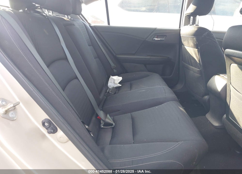 2015 HONDA ACCORD VIN: 1HGCR2F54FA018958
