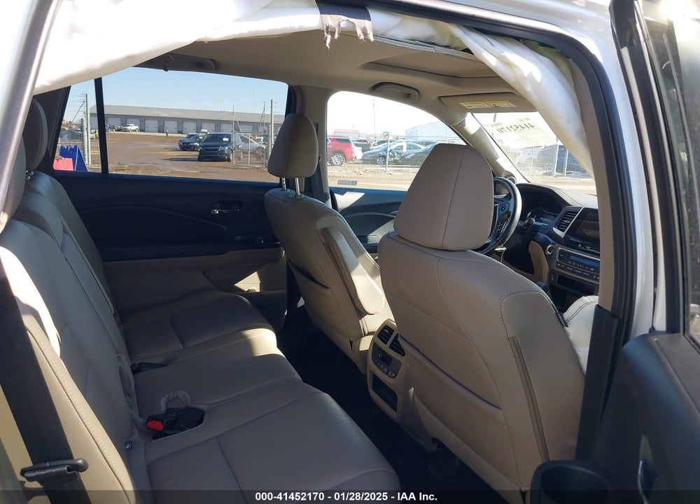 2018 HONDA PILOT EX-L VIN: 5FNYF6H50JB049819