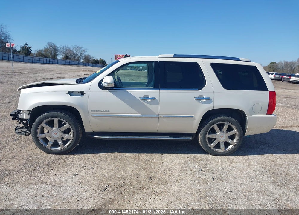 2012 CADILLAC ESCALADE LUXURY VIN: 1GYS3BEF7CR120087