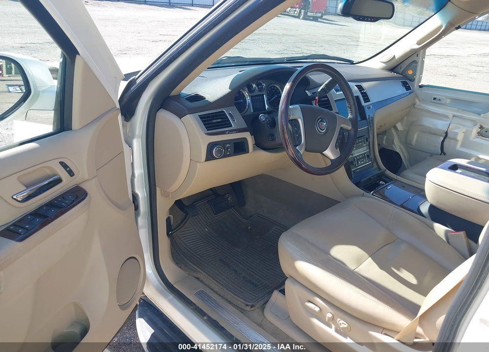 2012 CADILLAC ESCALADE LUXURY VIN: 1GYS3BEF7CR120087