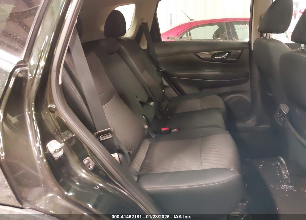 2018 NISSAN ROGUE SV VIN: 5N1AT2MV5JC745674