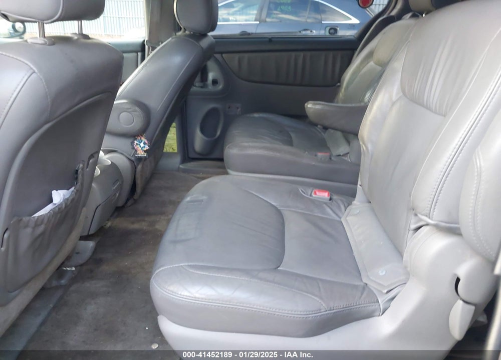 2007 TOYOTA SIENNA XLE VIN: 5TDZK22C77S033766