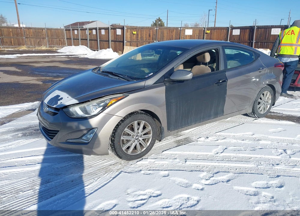 2014 HYUNDAI ELANTRA VIN: 5NPDH4AE2EH536177