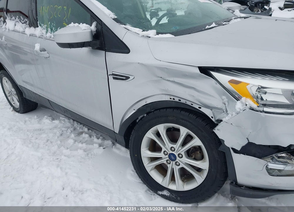 2017 FORD ESCAPE SE VIN: 1FMCU9GD8HUC08903