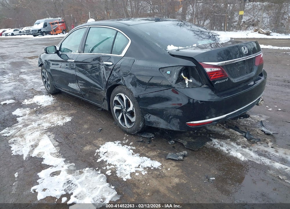2017 HONDA ACCORD VIN: 1HGCR3F03HA022495