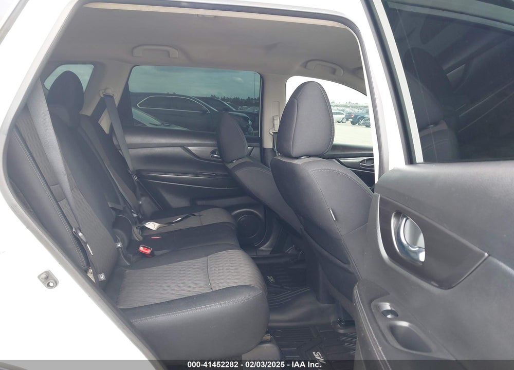 2018 NISSAN ROGUE VIN: 5N1AT2MT0JC834843