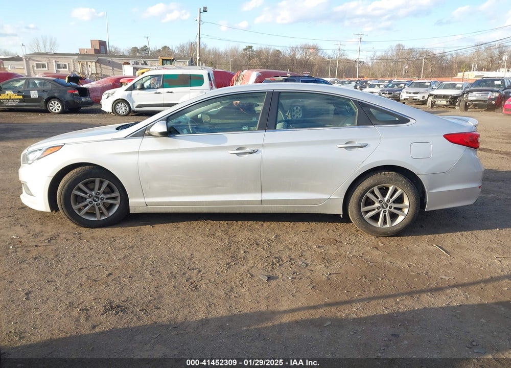2016 HYUNDAI SONATA VIN: 5NPE24AFXGH347813