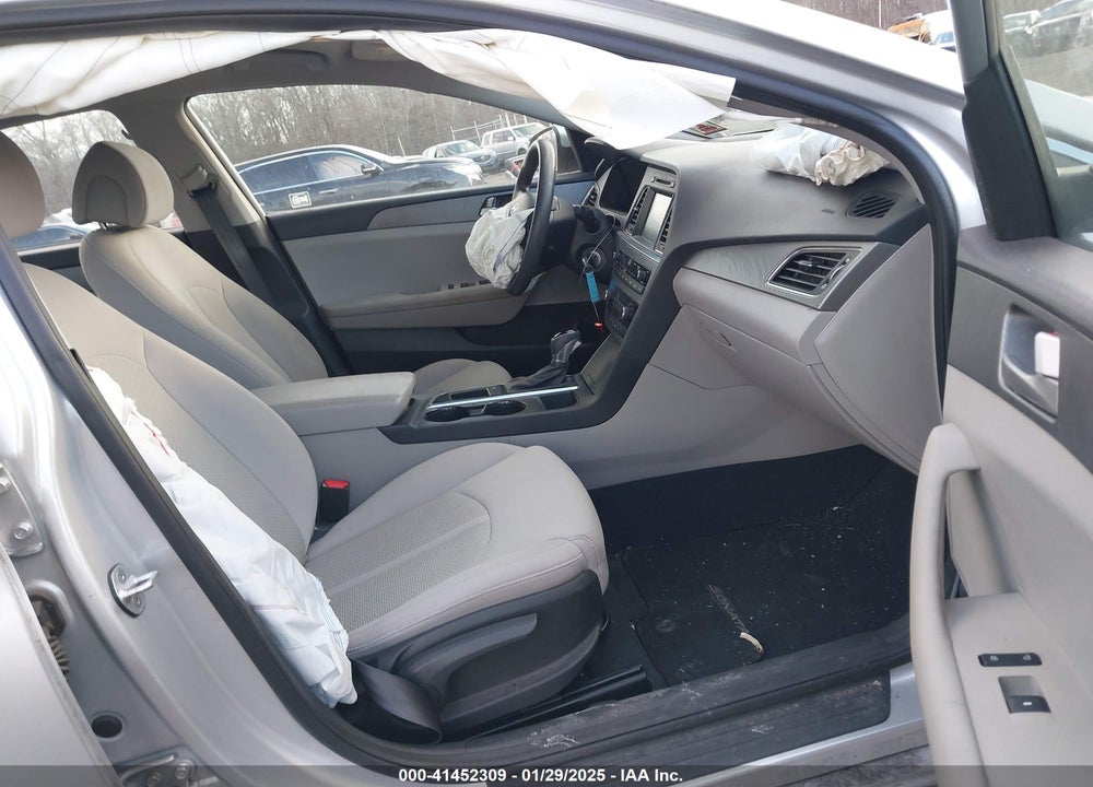2016 HYUNDAI SONATA VIN: 5NPE24AFXGH347813