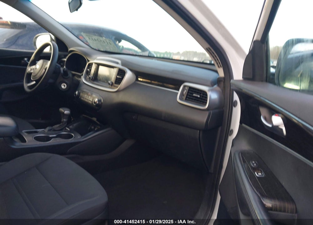 2020 KIA SORENTO VIN: 5XYPGDA59LG620680