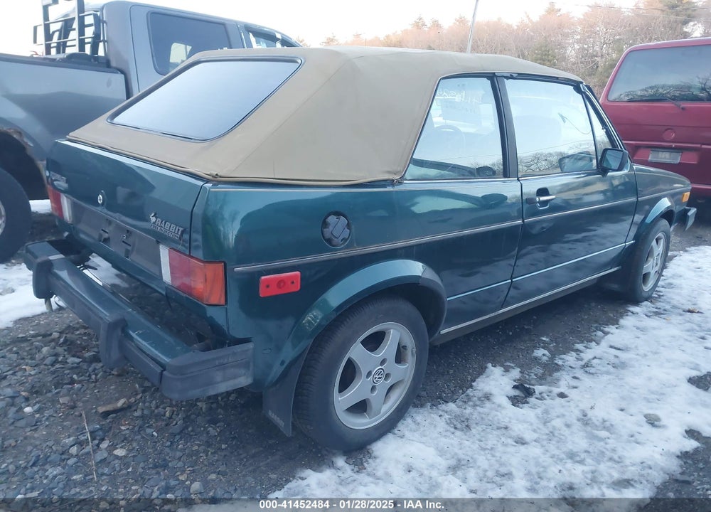 1982 VOLKSWAGEN RABBIT DELUXE VIN: WVWCA0159CK005596