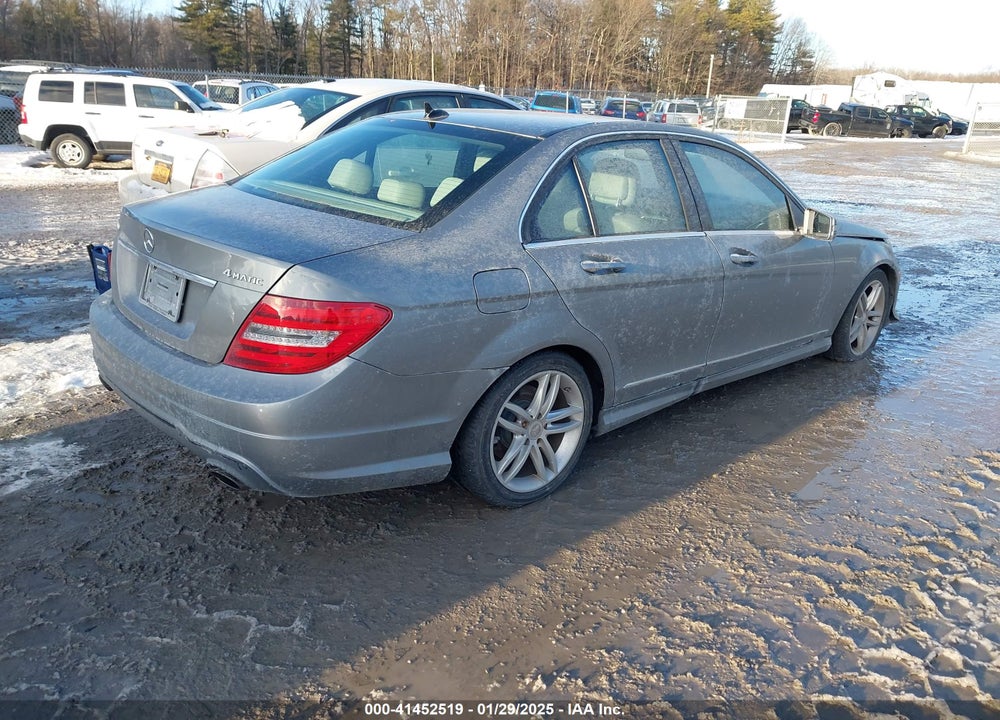 2012 MERCEDES-BENZ C 300 VIN: WDDGF8BBXCR228992