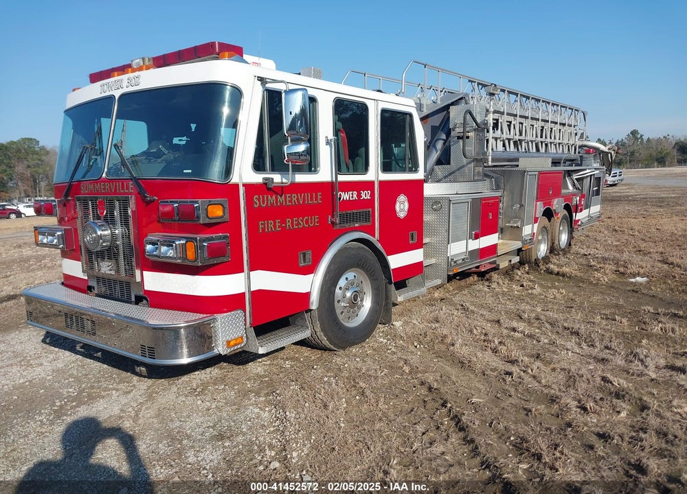 2002 SUTPHEN CORP. FIRETRUCK VIN: 1S9A3JLE621003045