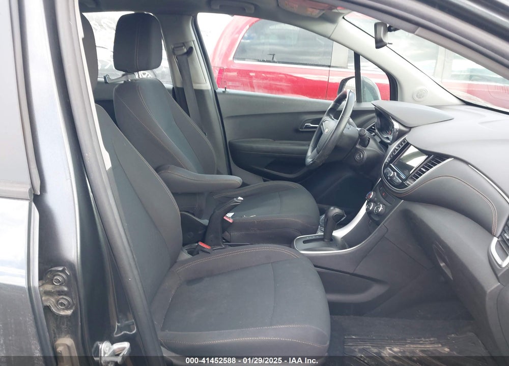2019 CHEVROLET TRAX LS VIN: 3GNCJKSB9KL321312
