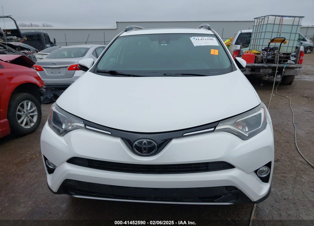2018 TOYOTA RAV4 XLE VIN: 2T3WFREV2JW494330