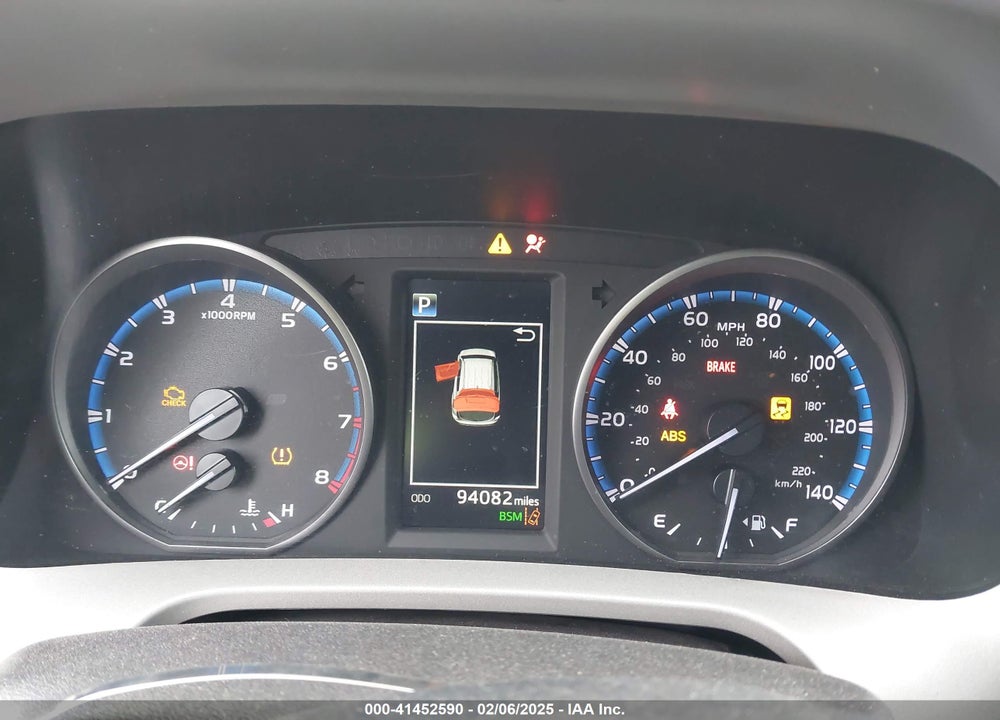 2018 TOYOTA RAV4 XLE VIN: 2T3WFREV2JW494330