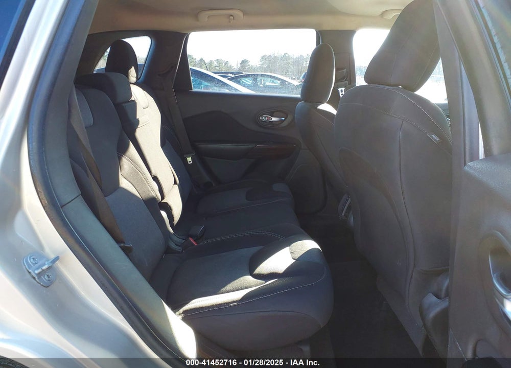 2014 JEEP CHEROKEE LATITUDE VIN: 1C4PJLCS2EW265520