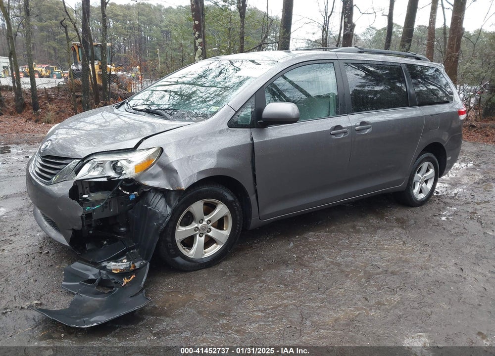 2011 TOYOTA SIENNA LE V6 VIN: 5TDKK3DC1BS124657