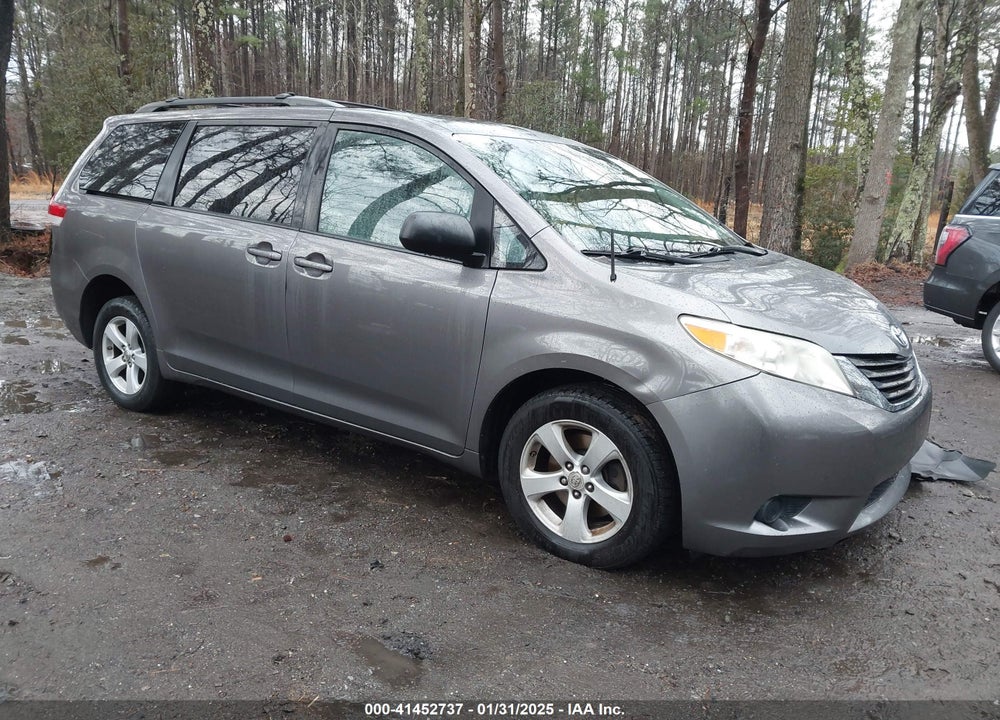 2011 TOYOTA SIENNA LE V6 VIN: 5TDKK3DC1BS124657