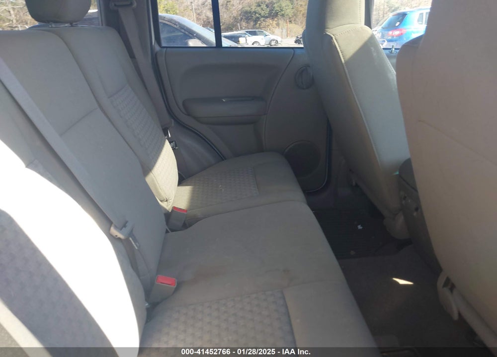 2005 JEEP LIBERTY SPORT VIN: 1J8GL48K35W593269