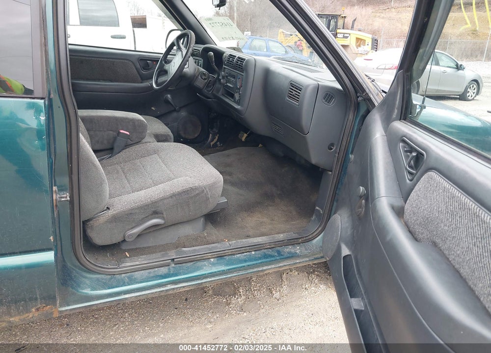 1997 CHEVROLET T10 LS SPORTSIDE VIN: 1GCDT19X3VK187552