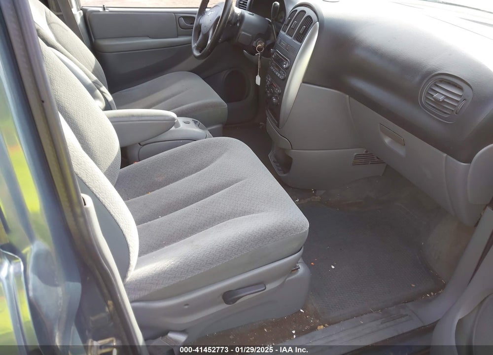 2005 CHRYSLER TOWN & COUNTRY TOURING VIN: 2C4GP54L35R530262