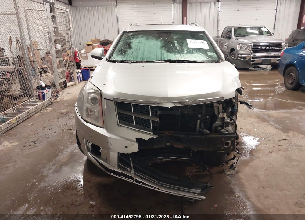 2011 CADILLAC SRX LUXURY COLLECTION VIN: 3GYFNDEY5BS668240