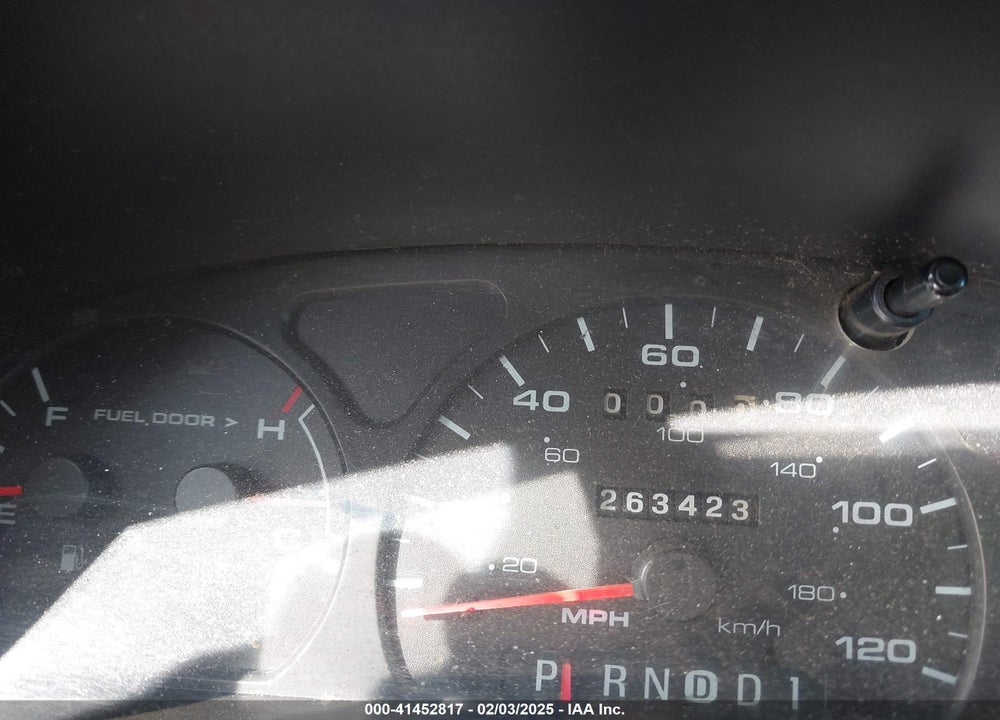 2003 FORD TAURUS SES VIN: 1FAFP552X3A197163