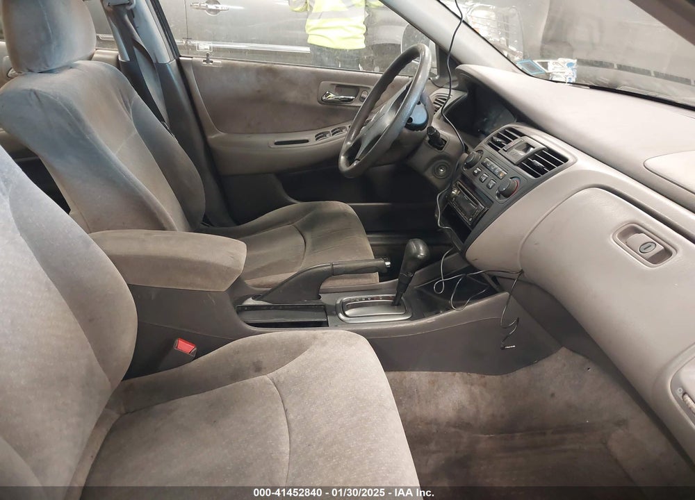 2001 HONDA ACCORD 3.0 LX VIN: 1HGCG16481A086342