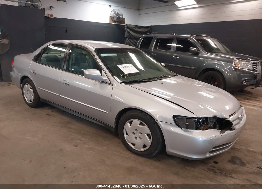 2001 HONDA ACCORD 3.0 LX VIN: 1HGCG16481A086342