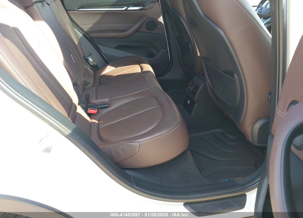 2017 BMW X1 XDRIVE28I VIN: WBXHT3Z35H4A57801