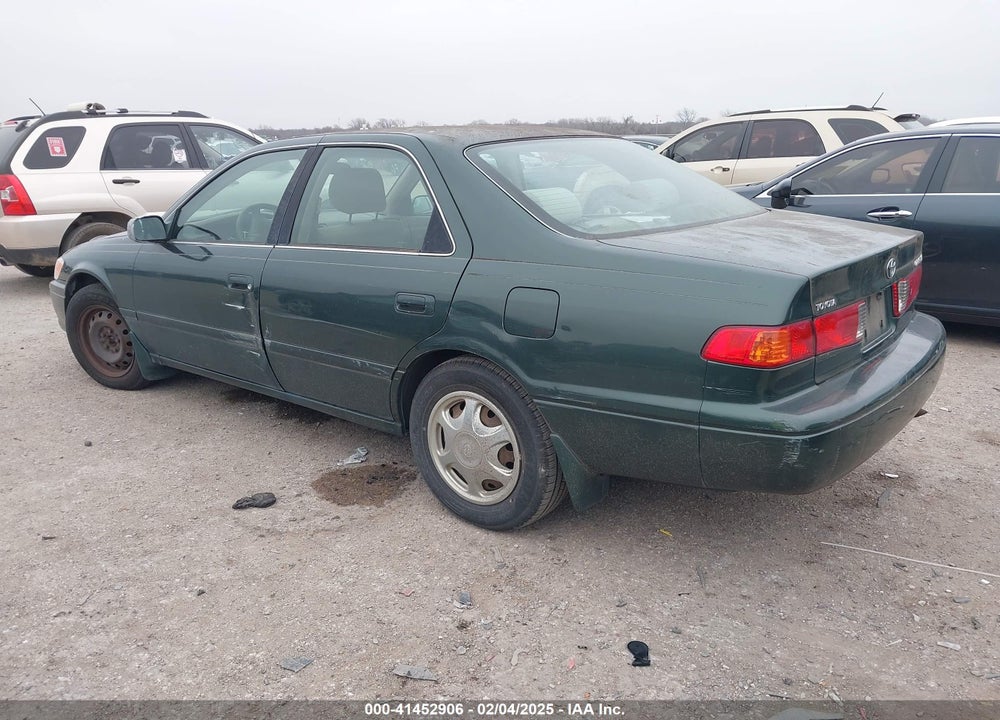 2001 TOYOTA CAMRY LE VIN: JT2BG22K010533023